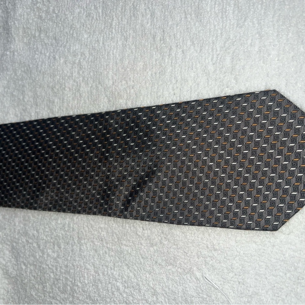 Elegant Black and Gold Men's Tie